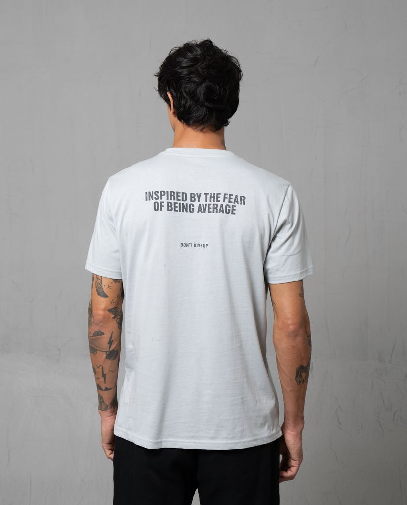 Camiseta con estampado en espalda para hombre