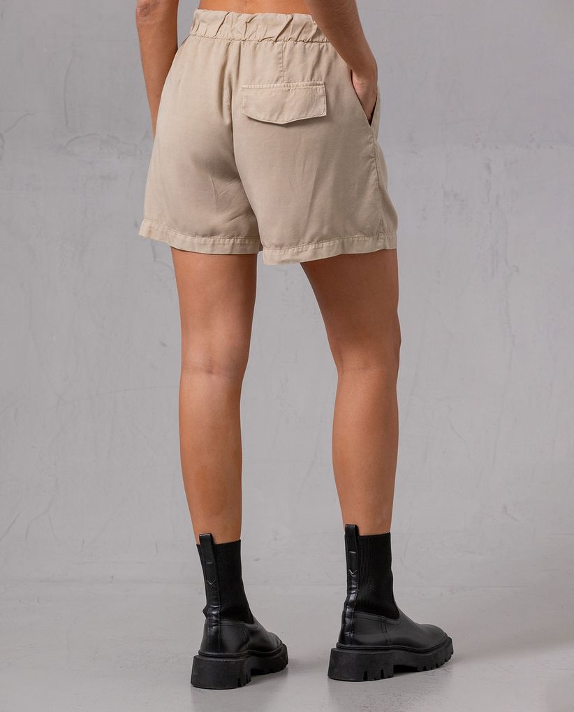 Short de fit amplio para mujer