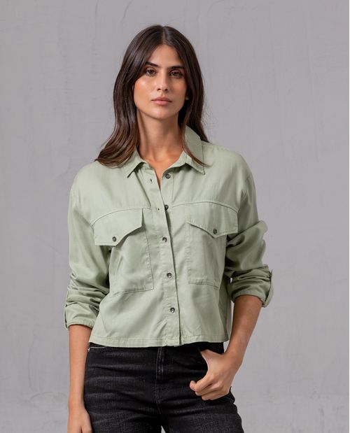 Camisa con bolsillos de tapa para mujer