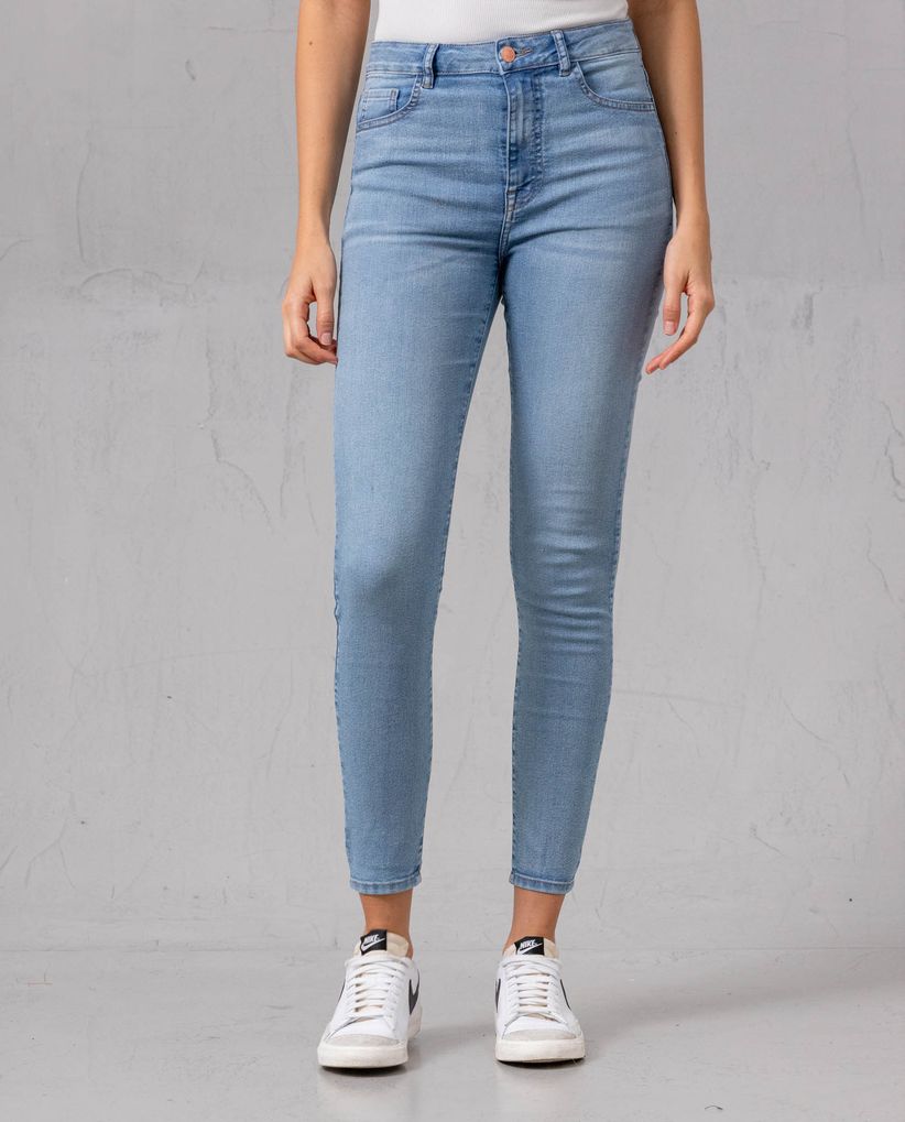 Jean Skinny tono azul claro para mujer