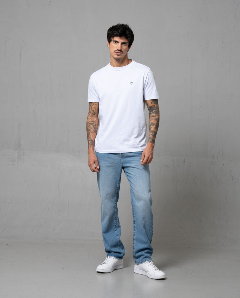 Jean Classic de tono azul claro para hombre