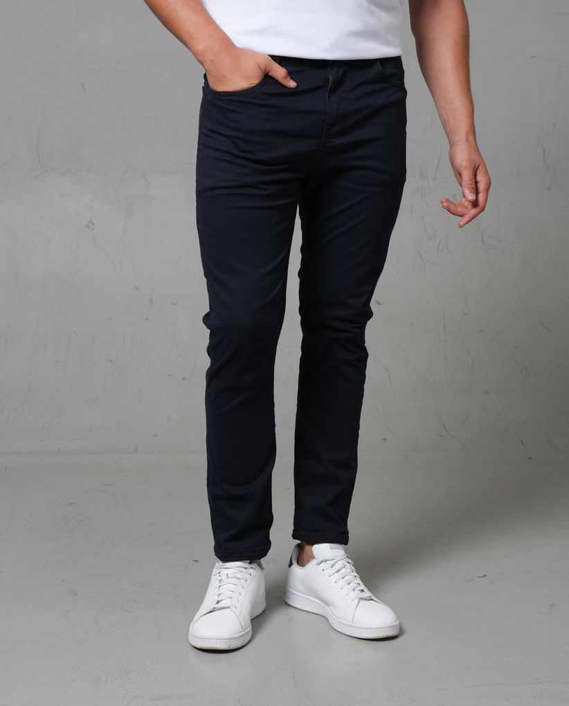 Pantalón Slim en dril semiliviano para hombre