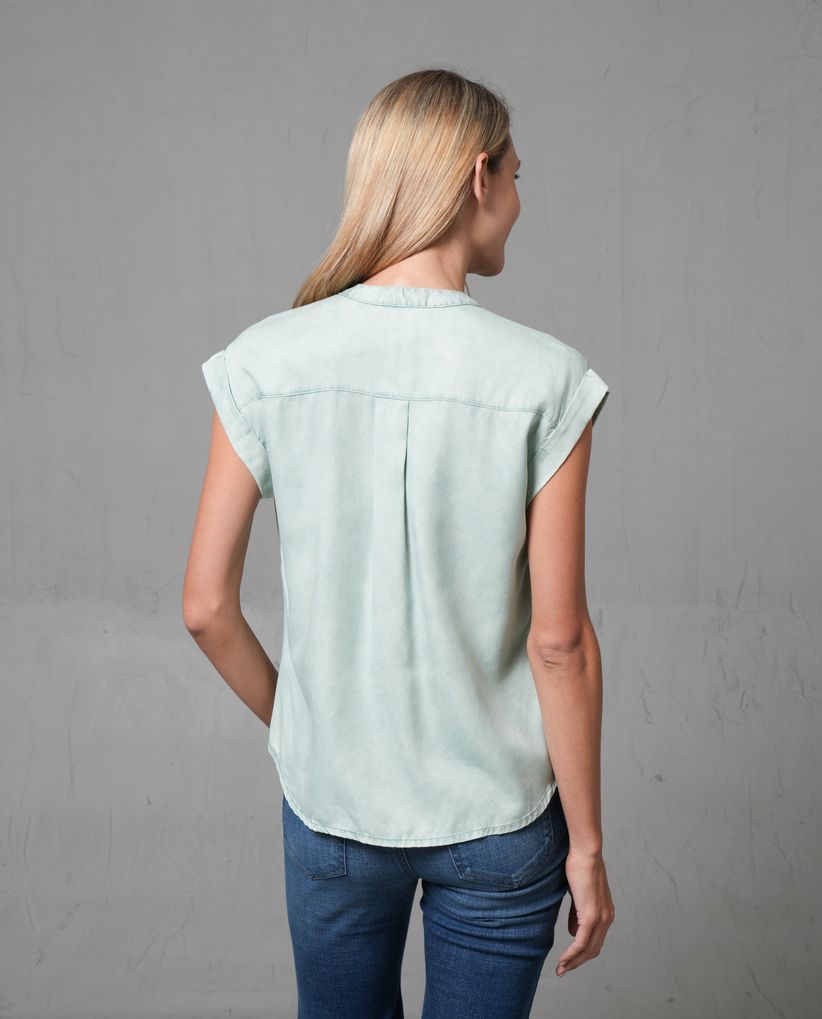 Camisa de manga rodada con escote en V para mujer