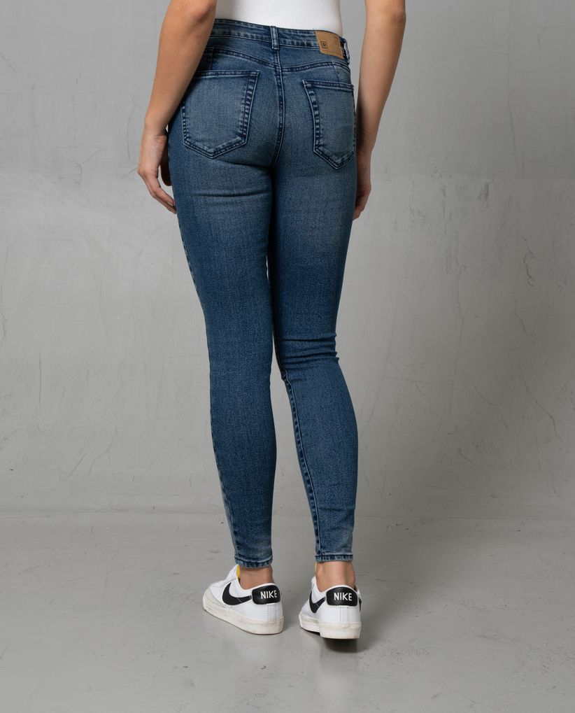 Jean Magic Up cinco bolsillos para mujer