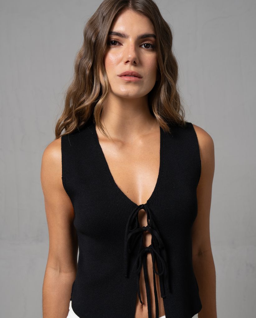 Chaleco tejido con amarres al frente para mujer