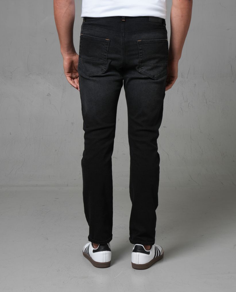 Jean Slim en black denim para hombre