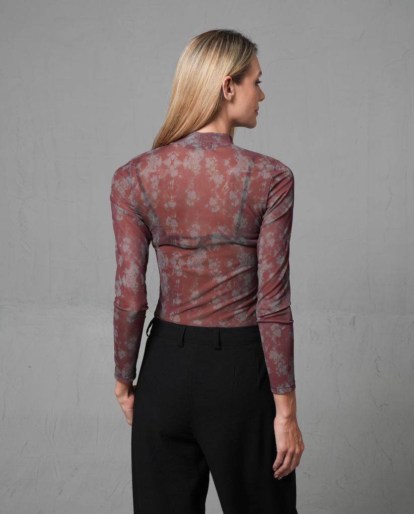 Camiseta de cuello tortuga para mujer