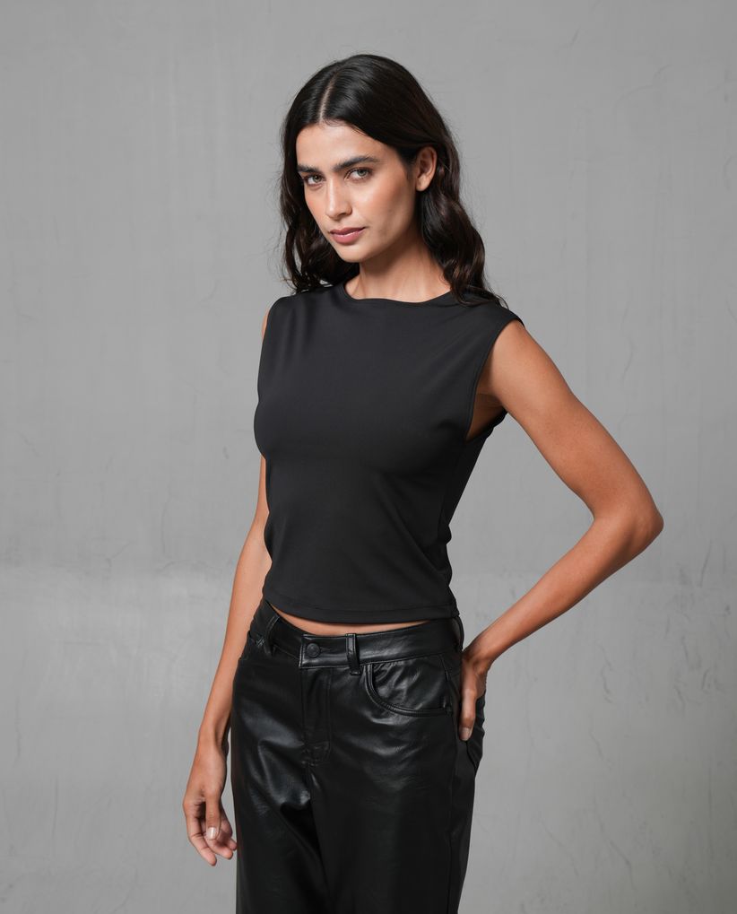 Camiseta semicrop manga sisa para mujer