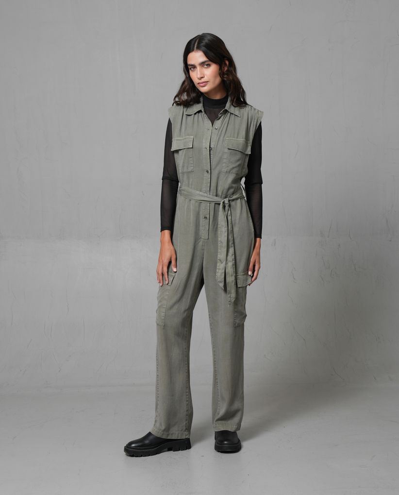 Enterizo tipo cargo con cinturón para mujer