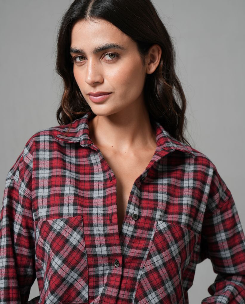 Camisa tipo leñadora a cuadros para mujer