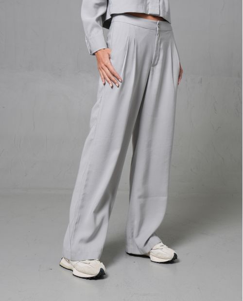 Pantalón con pinzas en delantero de bota recta para mujer