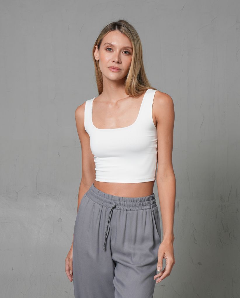 Camiseta crop con espalda cruzada para mujer