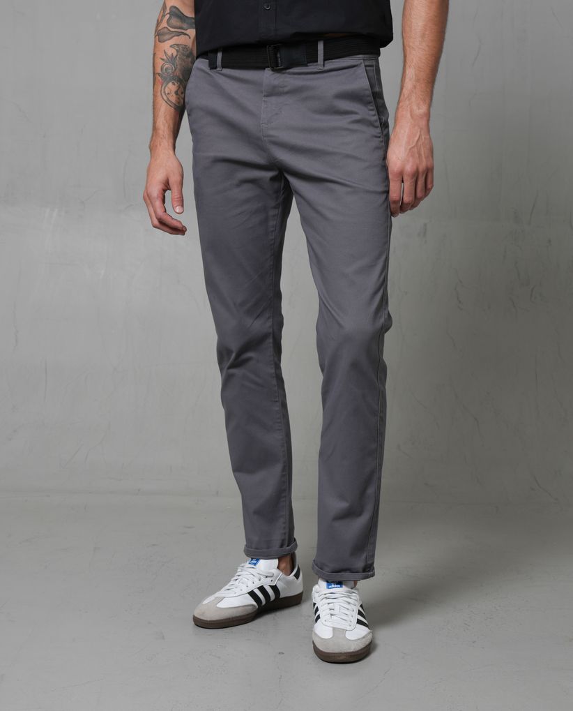 Pantalón tipo chino para hombre