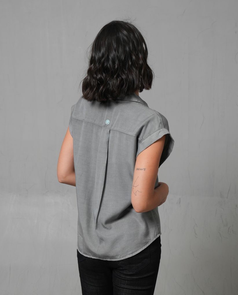 Camisa manga sisa con bolsillo para mujer