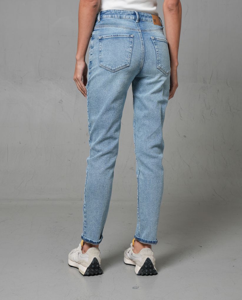Jean Mom tono claro para mujer
