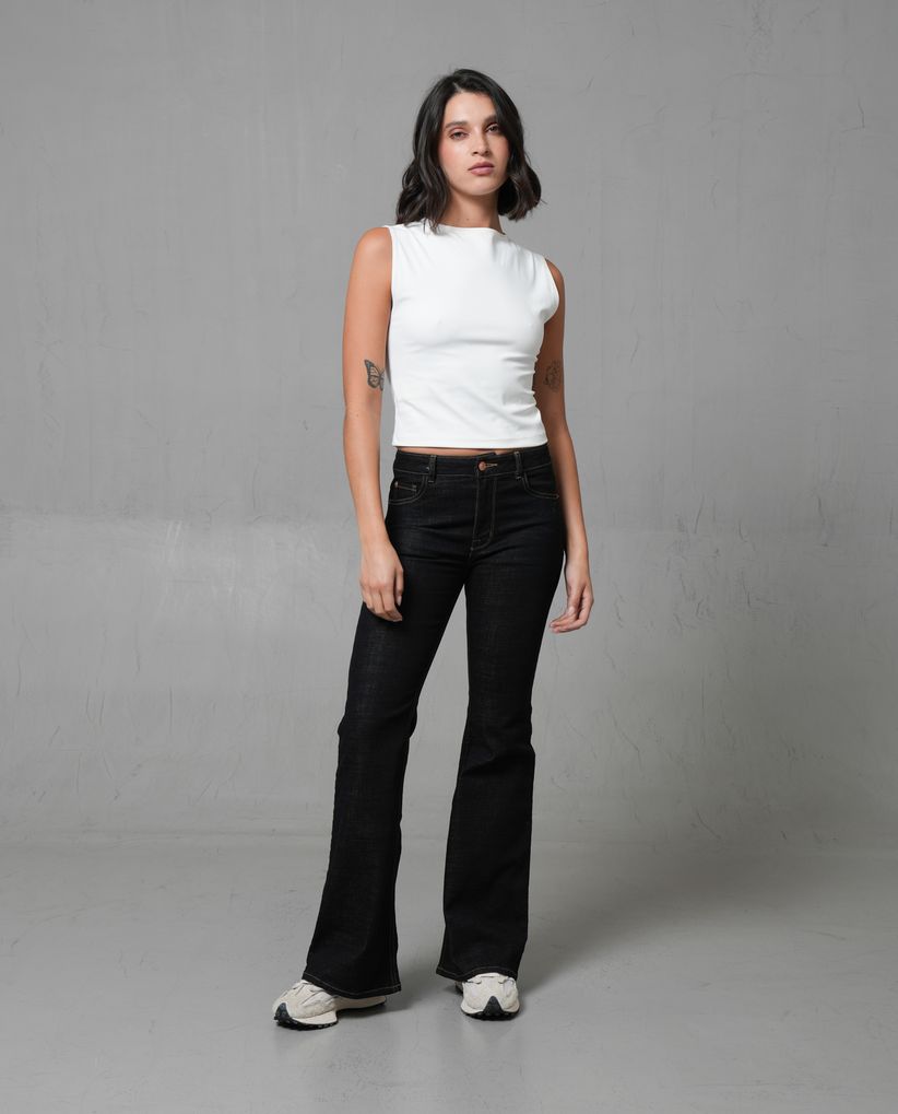 Jean Flare tono oscuro para mujer