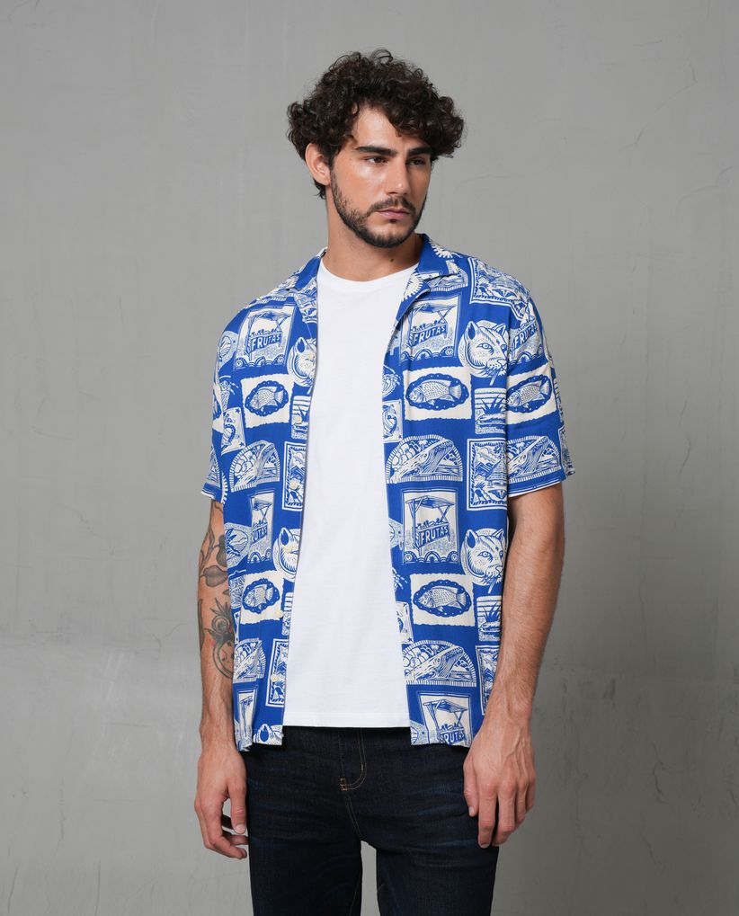 Camisa tipo Resort estampada para hombre