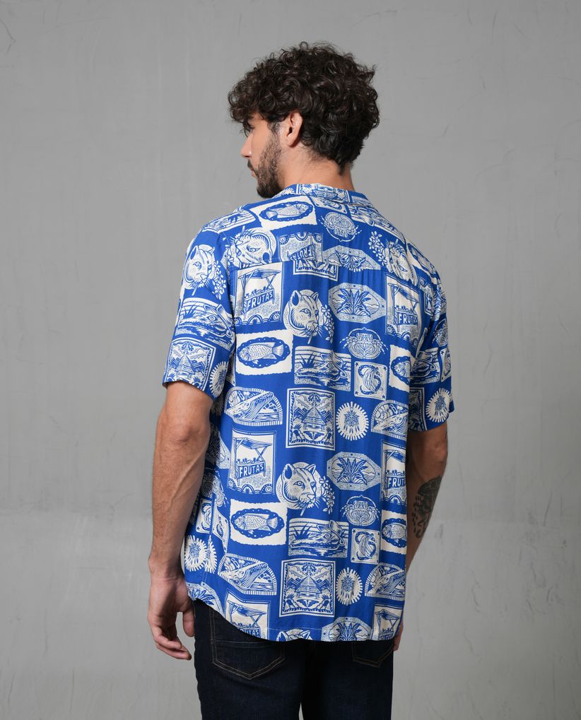 Camisa tipo Resort estampada para hombre