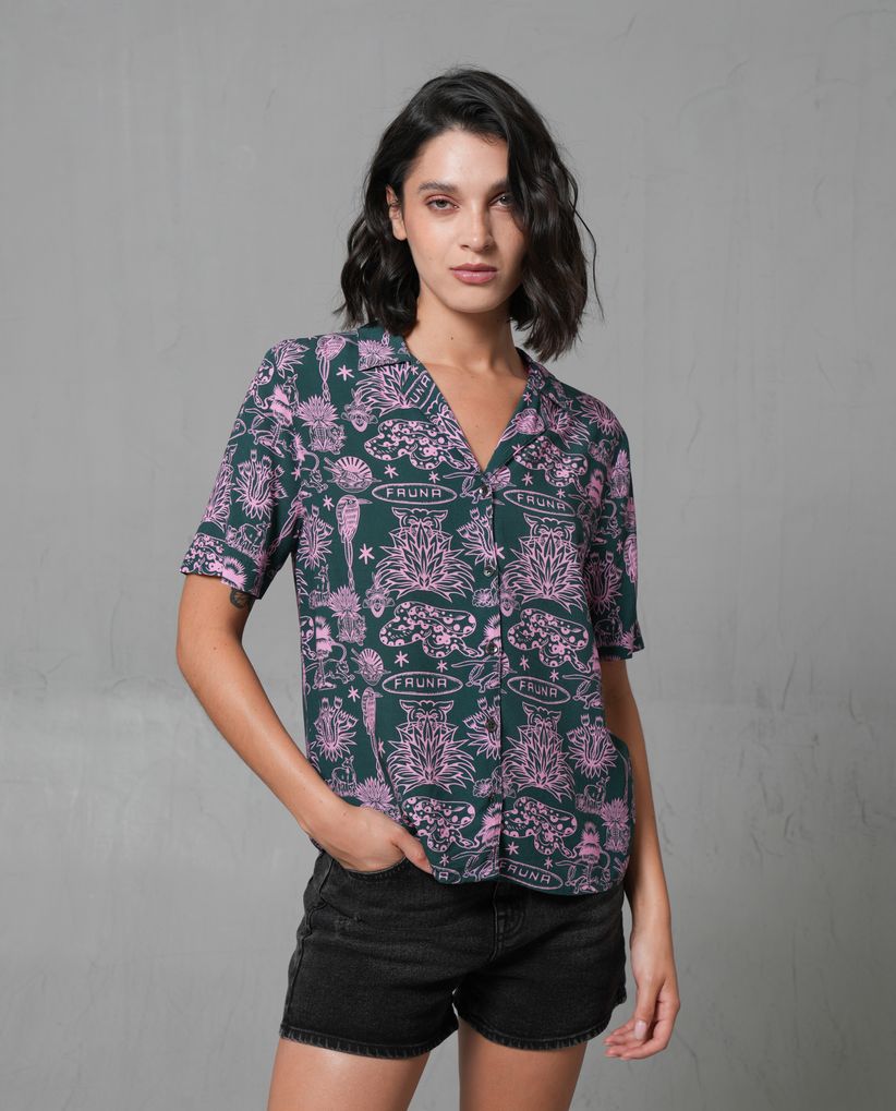 Camisa tipo Resort estampada para mujer