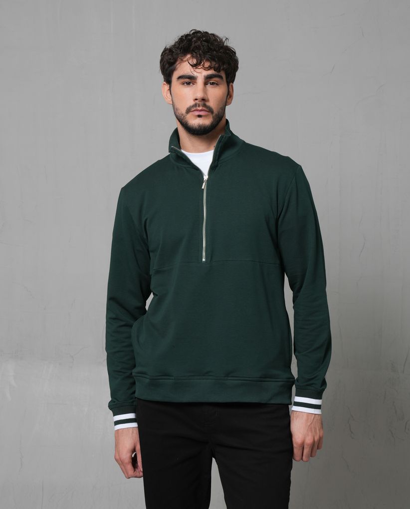 Buzo cerrado de cuello alto para hombre