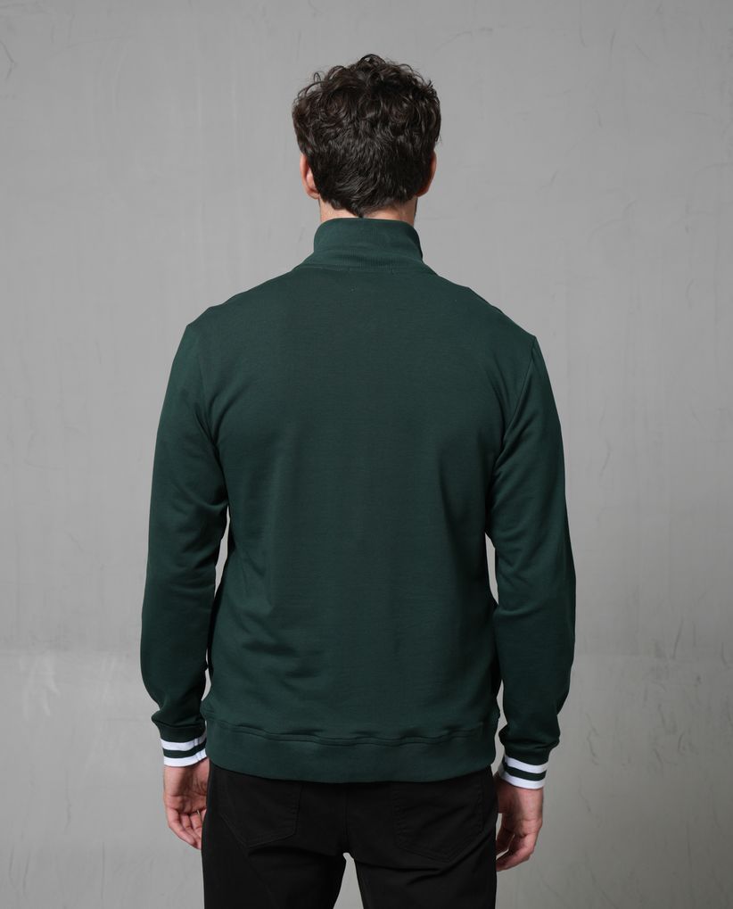 Buzo cerrado de cuello alto para hombre