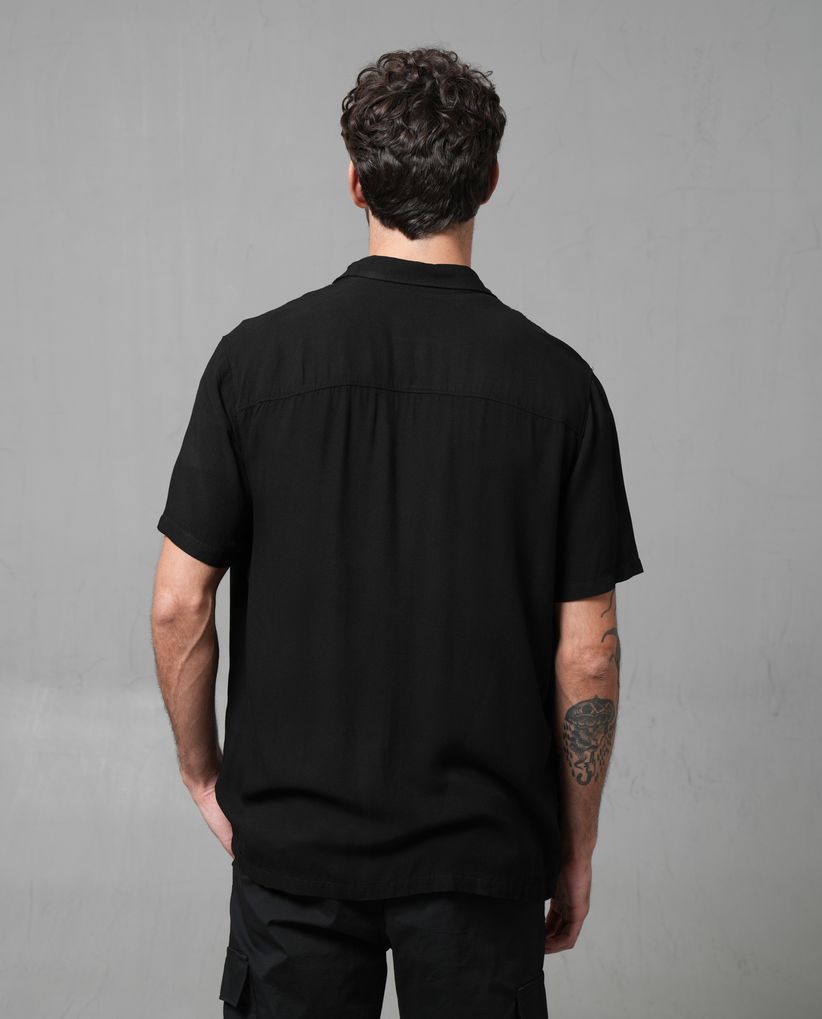 Camisa de botones para hombre