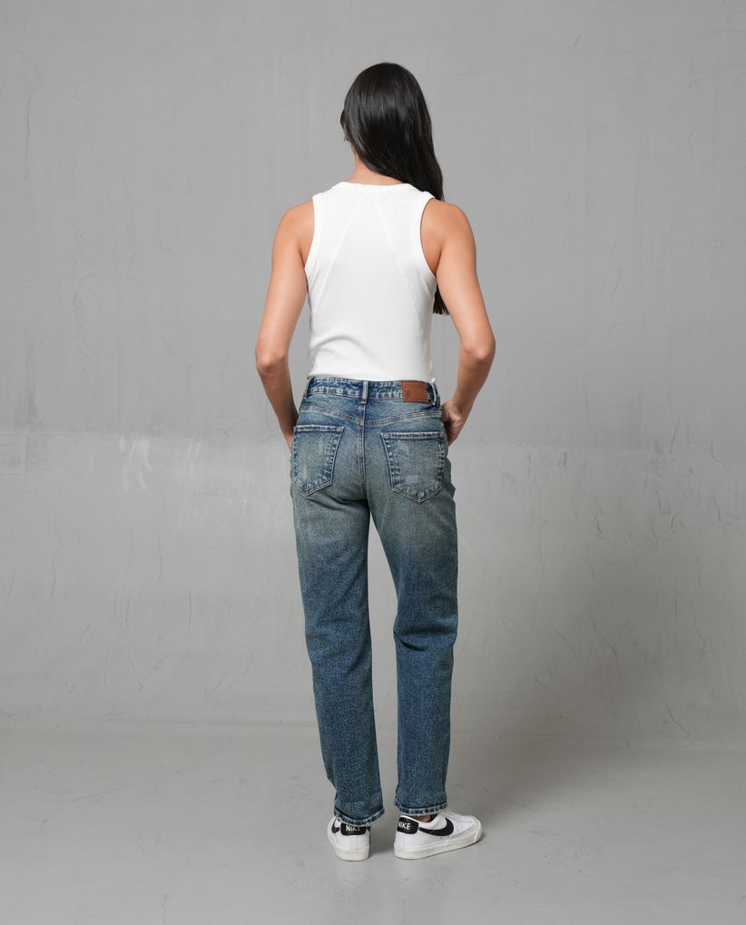 Jean Mom con acabado vintage para mujer