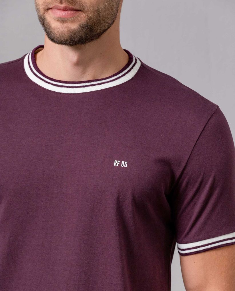 Camiseta con cuello y puños en contraste para hombre