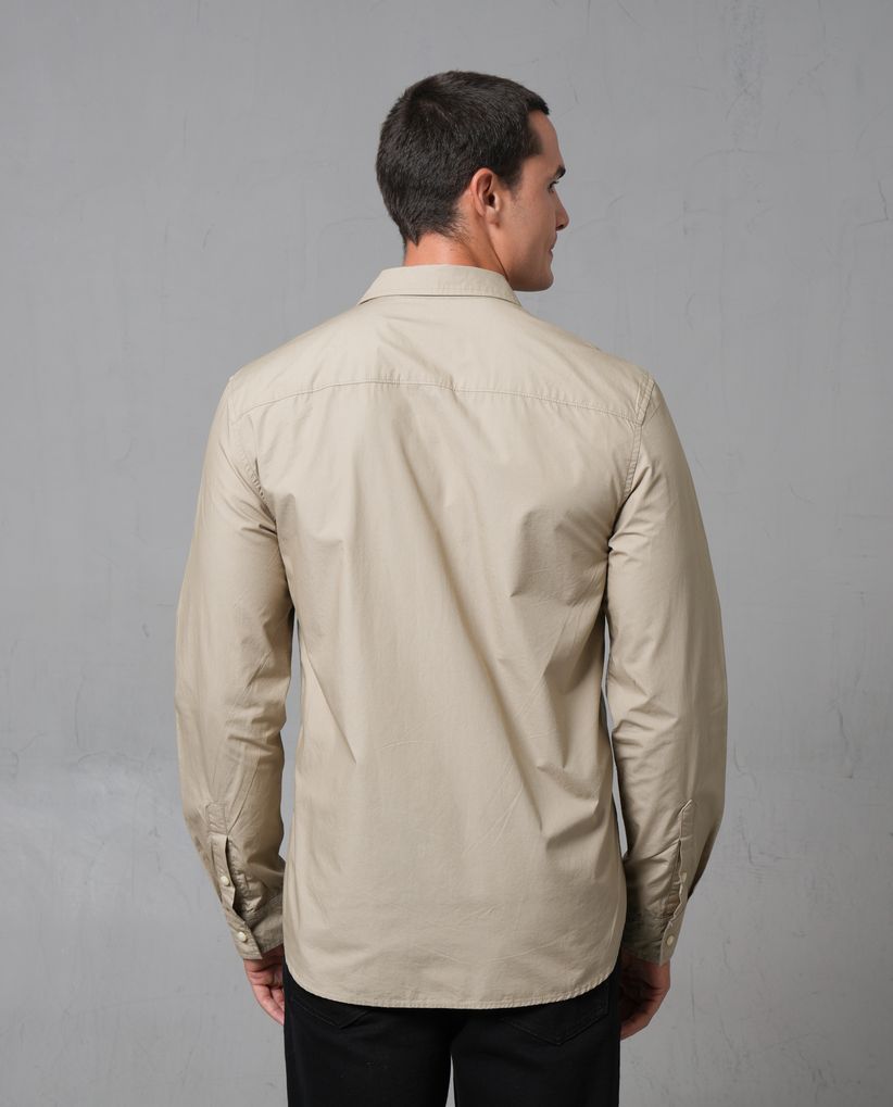 Camisa manga larga con mini bordado para hombre