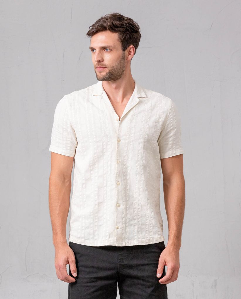 Camisa tipo resort para hombre