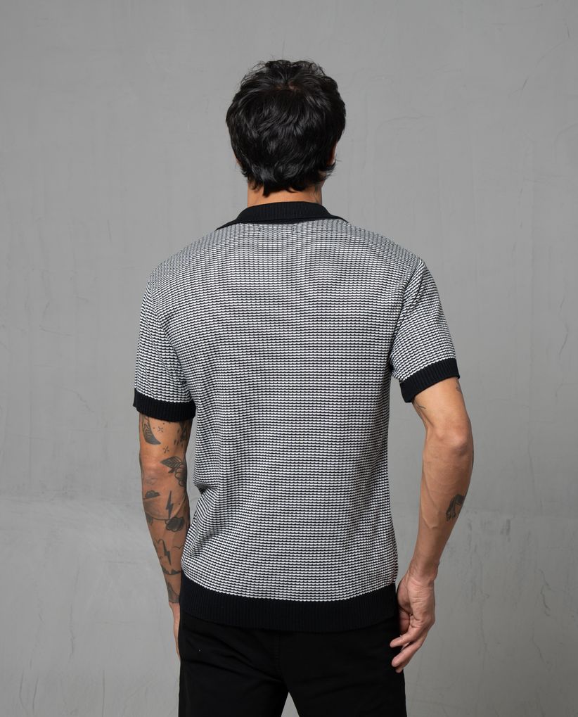 Polo tejida con diseño a rayas para hombre