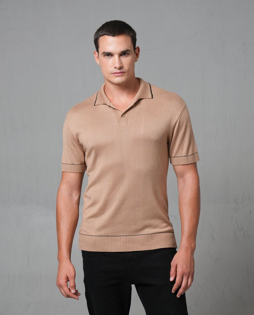 Polo tejida con tipping en puños y fajón para hombre